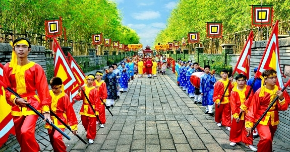 Hung Kings’ temple Festival (Giỗ tổ Hùng Vương)